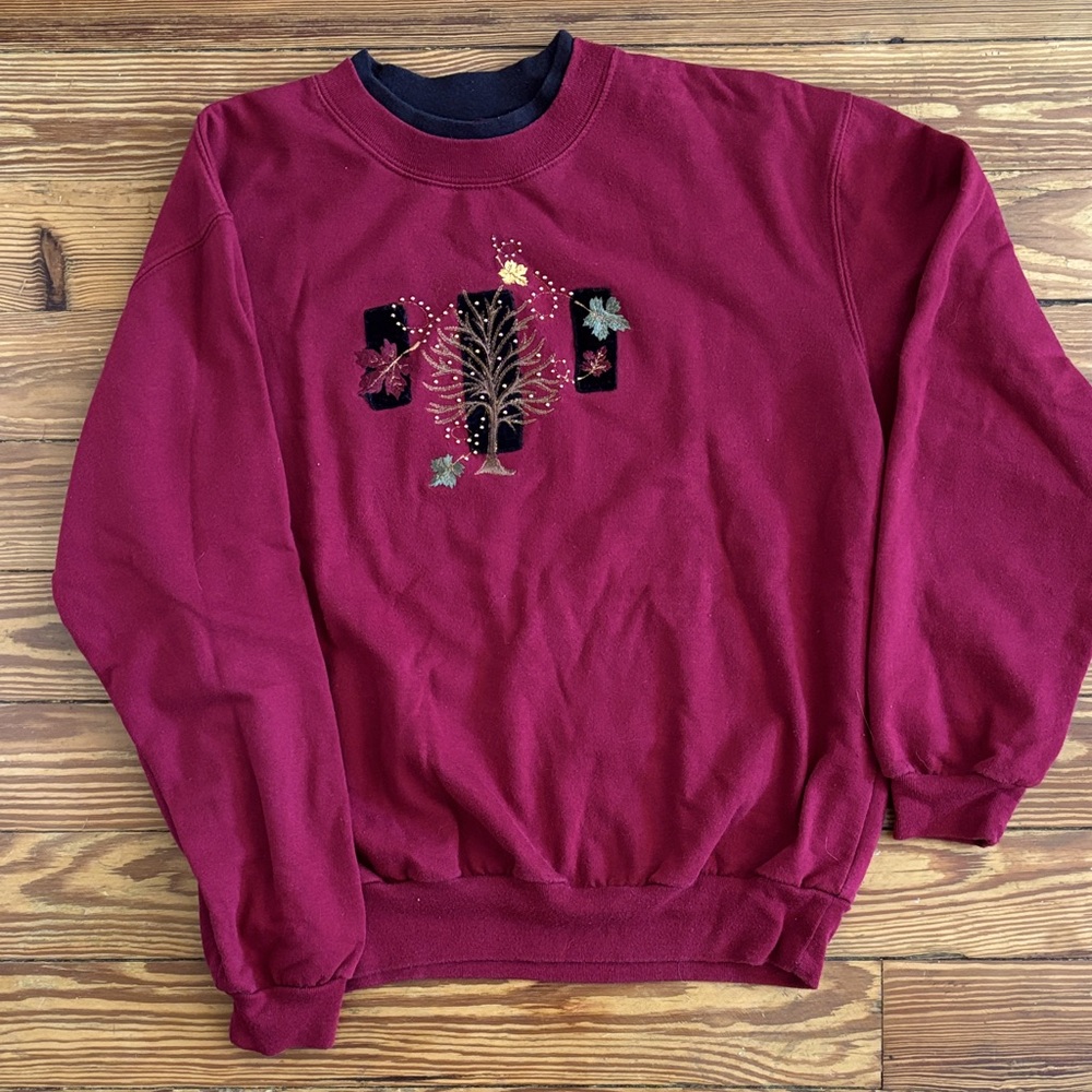 Vintage 90’s Fall Sweatshirt with Tree Design‎